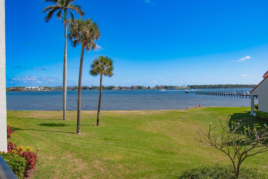 Photo of 8200 Lakeshore Drive #2010, Hypoluxo, FL 33462 (MLS # B26010283)
