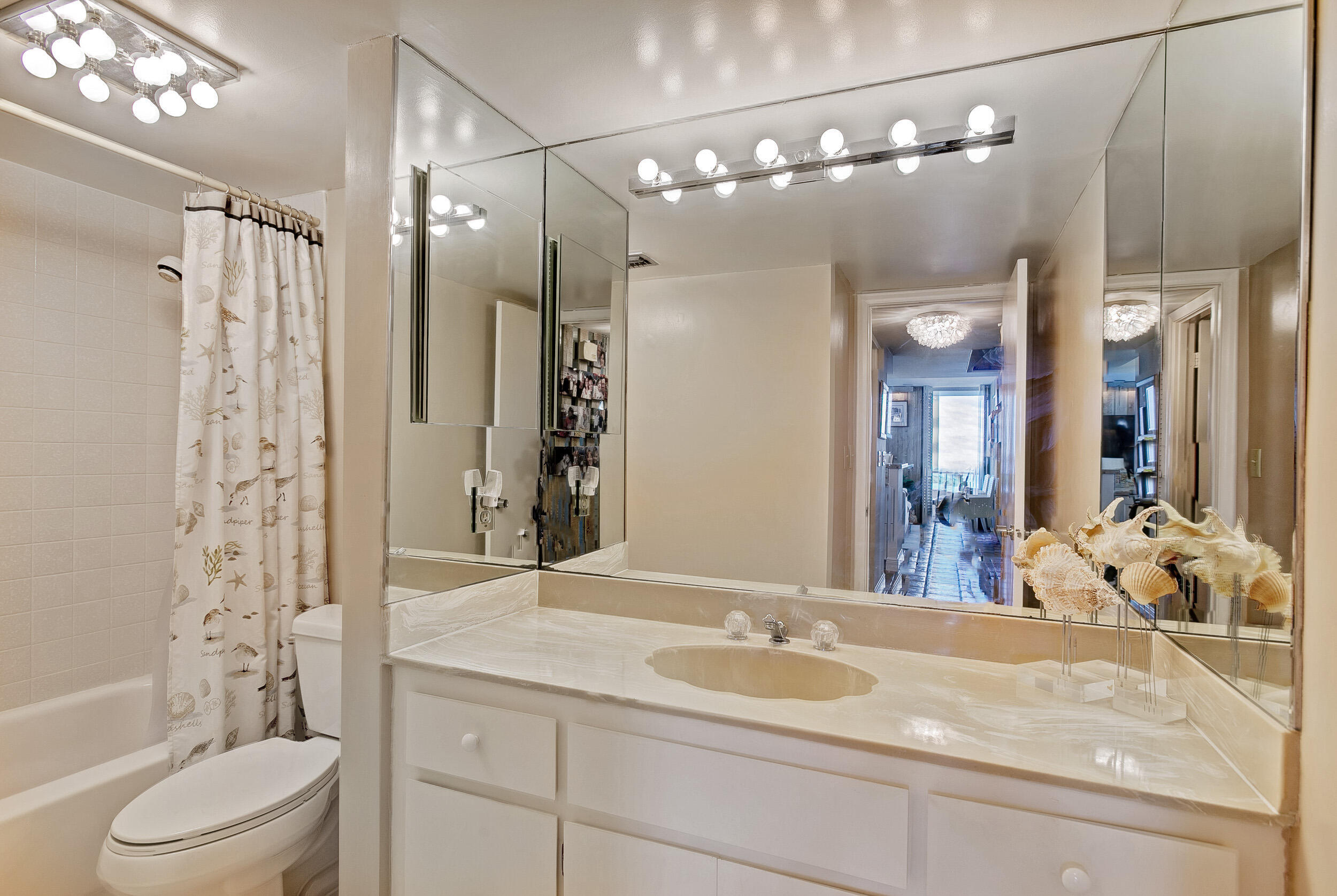 WATER GLADES CONDO - Residential Lease