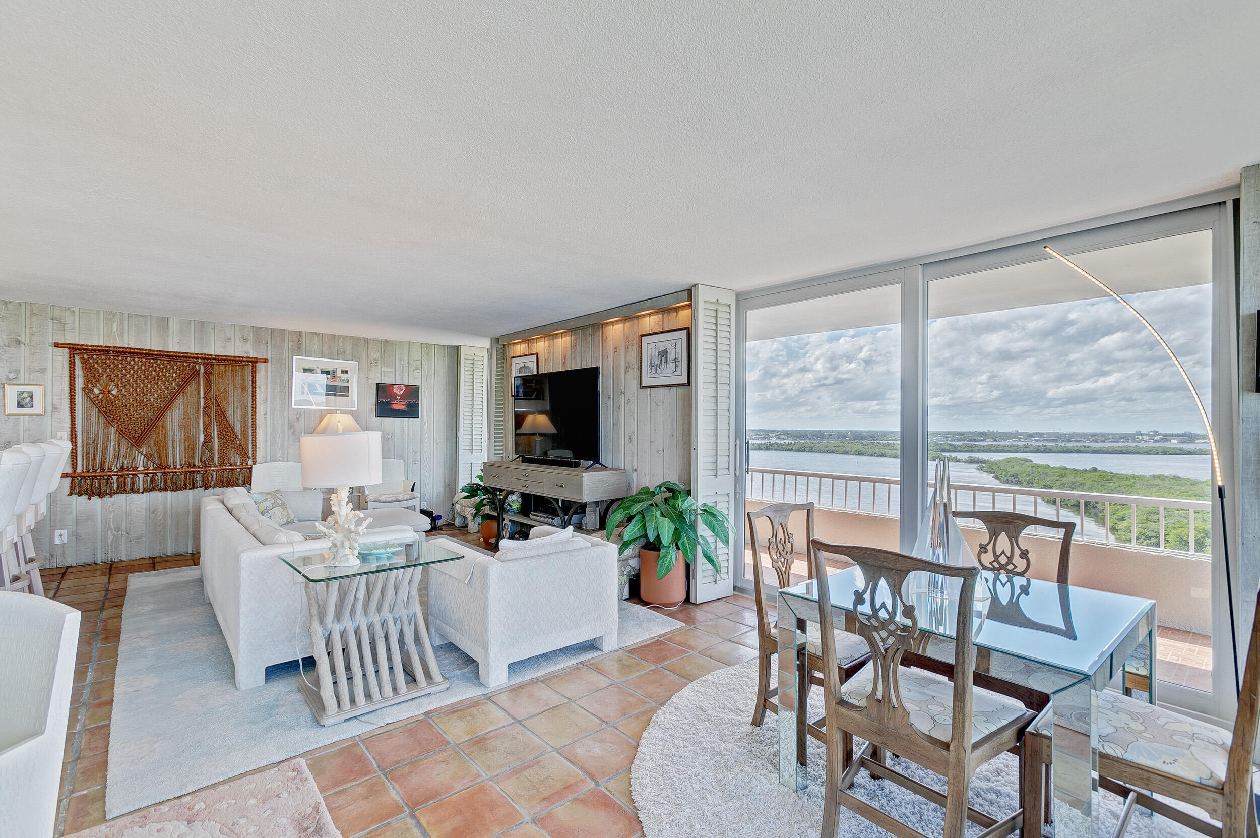 WATER GLADES CONDO - Residential Lease