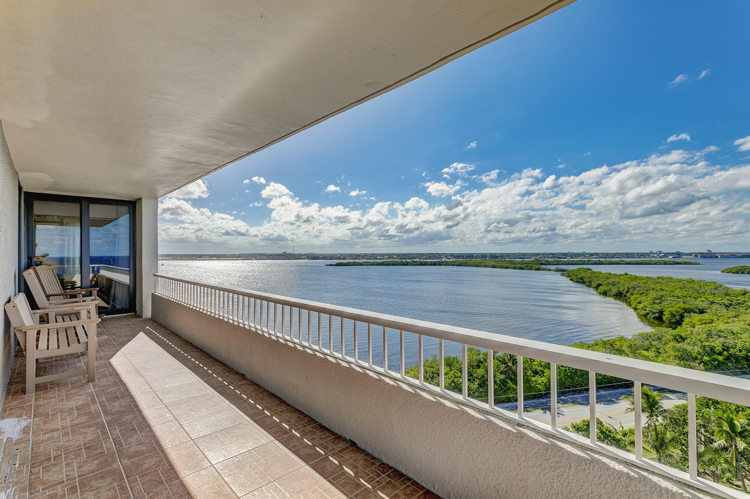 WATER GLADES CONDO - Residential Lease
