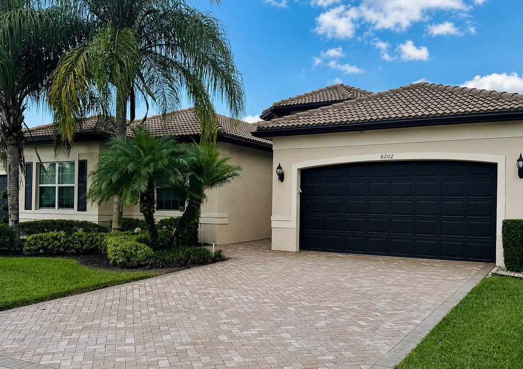 Photo of 8202 Alpine Ridge Road, Boynton Beach, FL 33473 (MLS # B26072804)