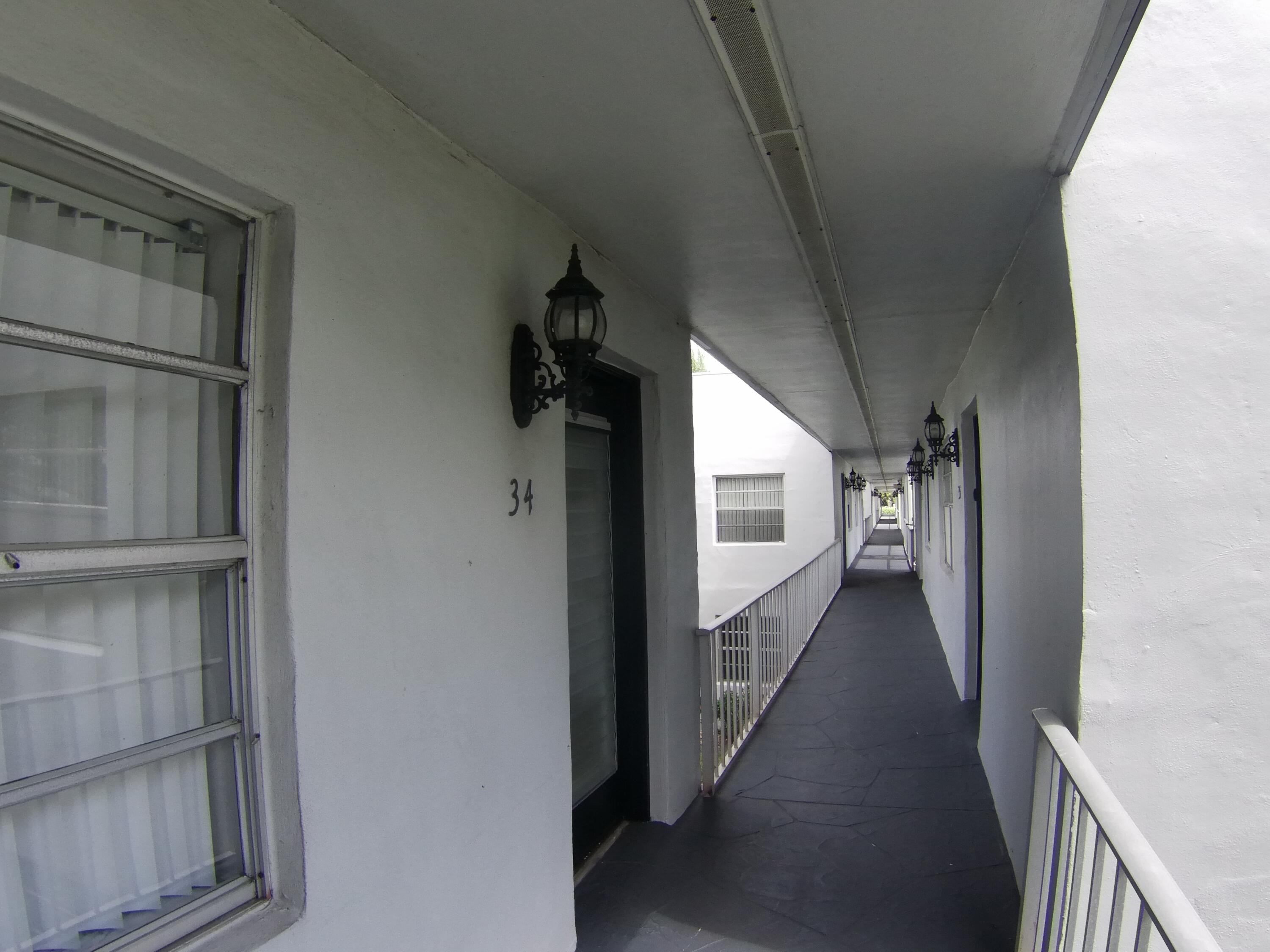 Annual rental for this BEAUTIFUL UNIT in Kings Point (senior community 55+) with plenty of natural light streaming in! Everything you need is available in this condo for your use and to enjoy South-Florida. Live shows, clubs, 5 outdoor pools, 3 clubhouses, indoor pools, saunas, and more. Near of Atlantic Boulevard touristic area plenty of restaurant, cafes, entertainments and much more. Unit on second floor.