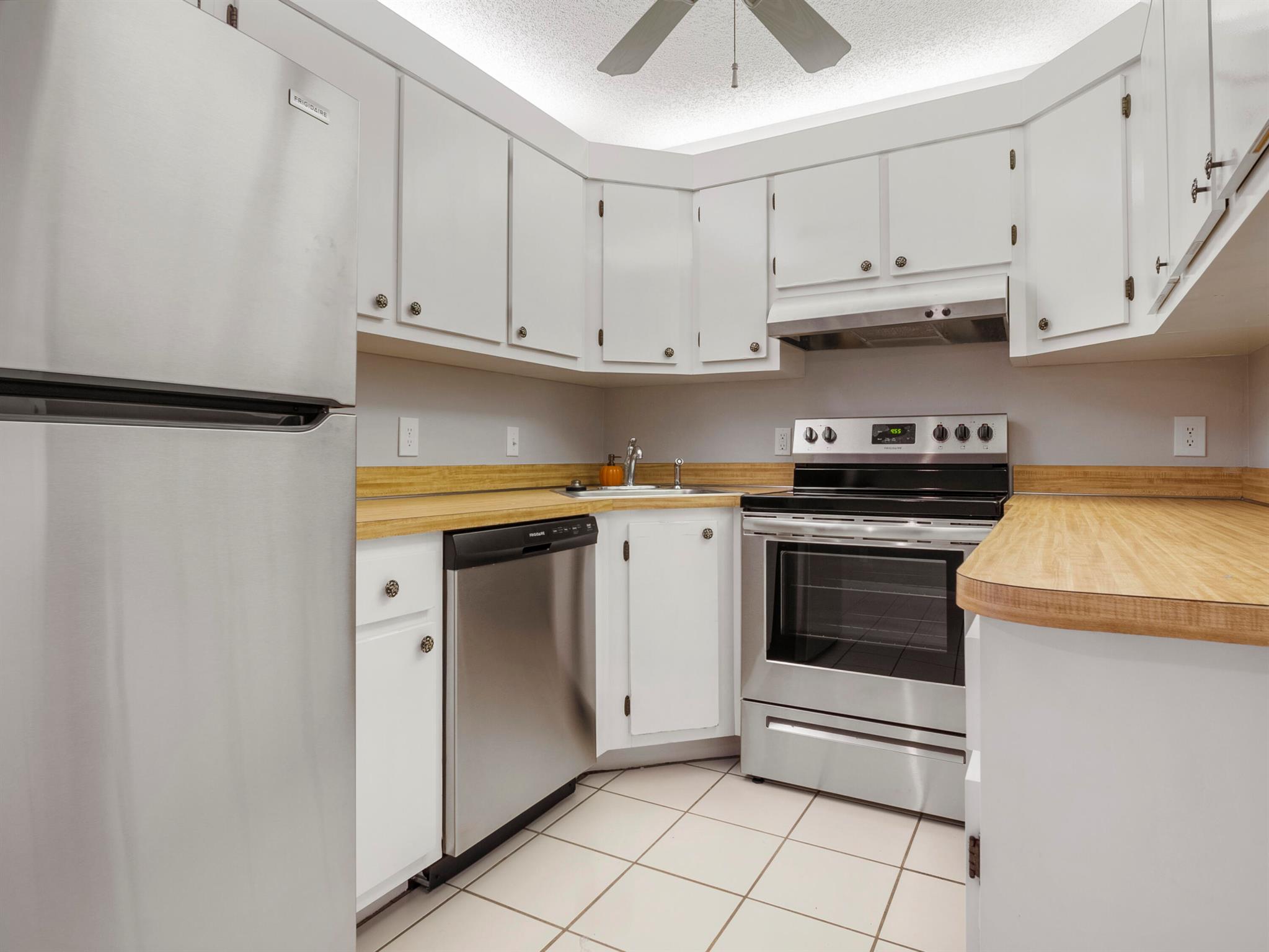 PINE RIDGE AT MARTINDOWNS - Residential