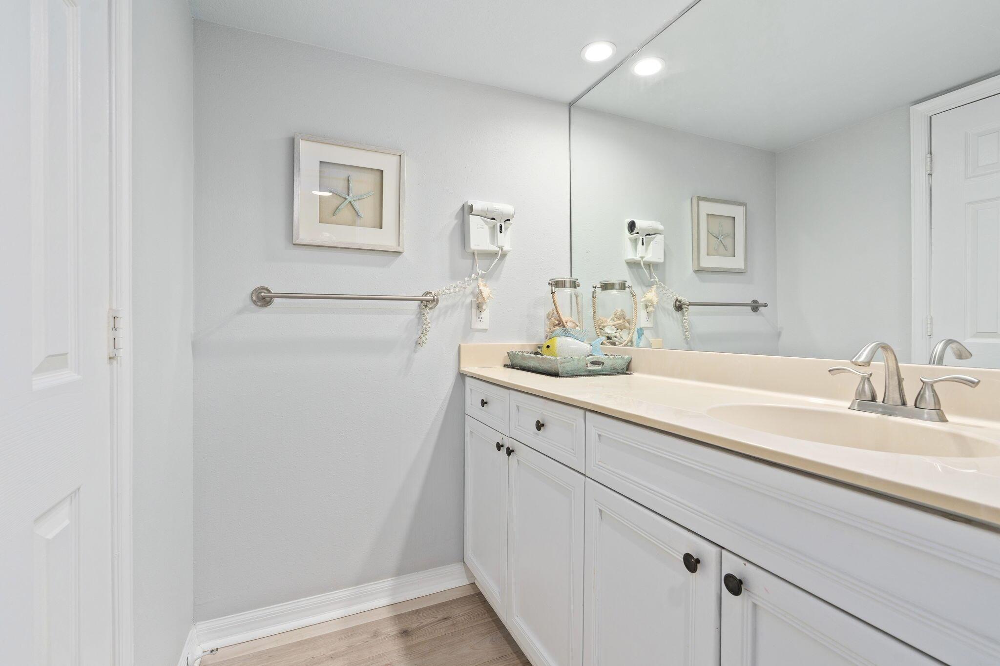 OCEAN VILLAGE - Residential