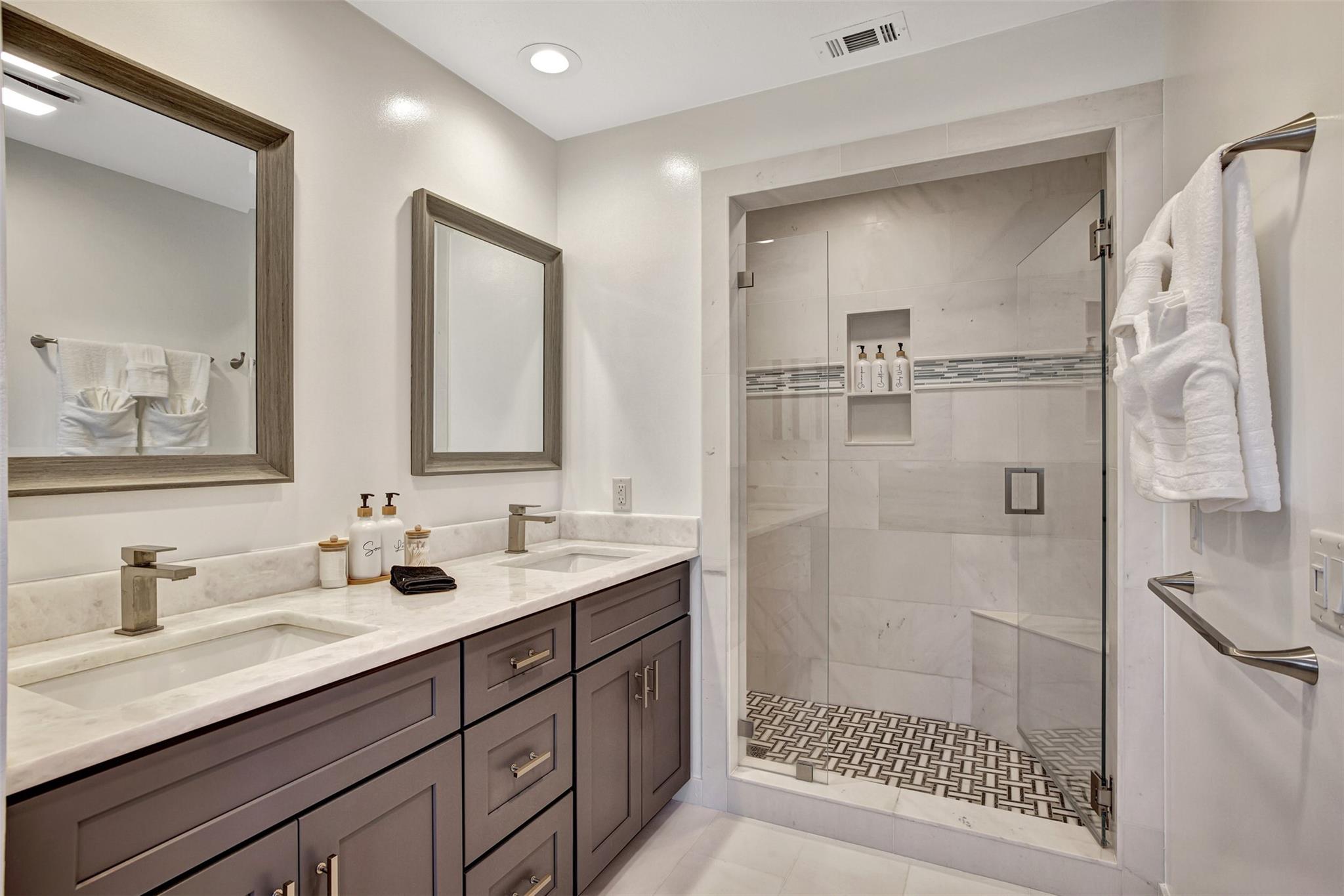 Coral Key Villas 6th Sec - Residential