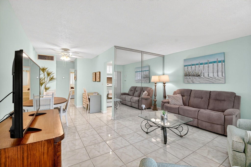 Photo of 5203 NE 24TH Terrace #B105, Fort Lauderdale, FL 33308 (MLS # B26091977)