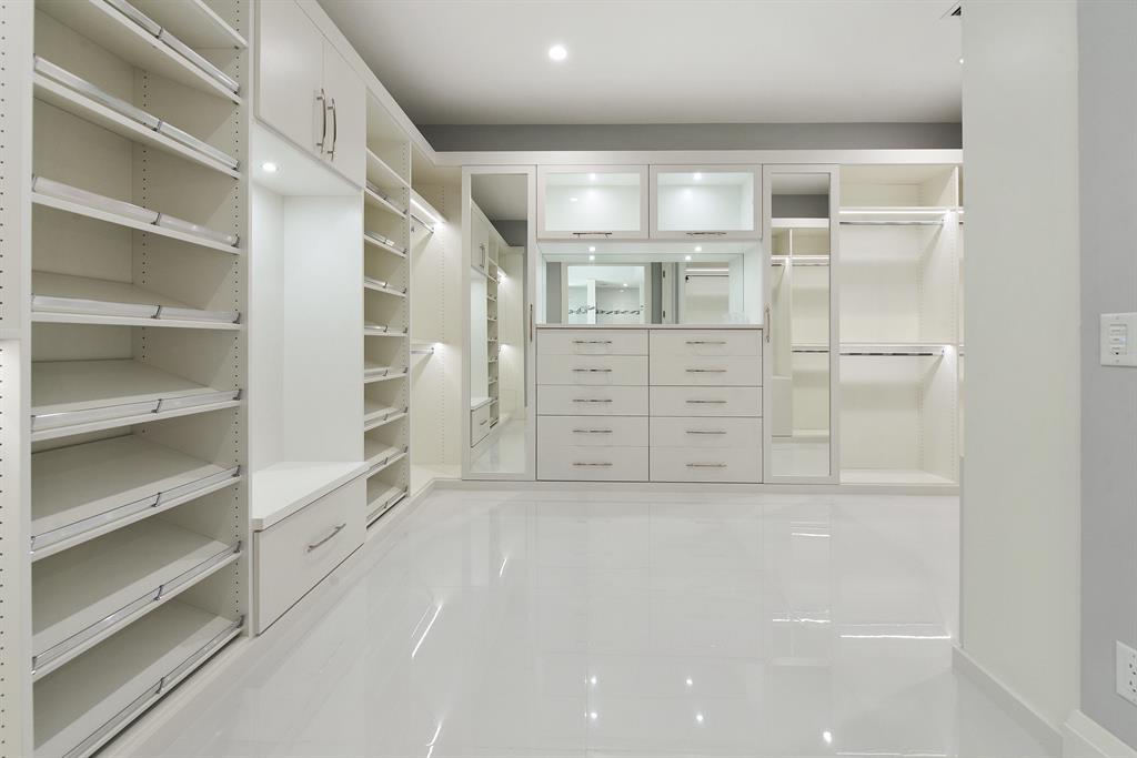 ST ANDREWS COUNTRY CLUB - Residential