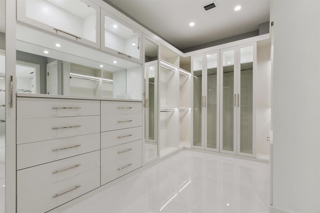 ST ANDREWS COUNTRY CLUB - Residential