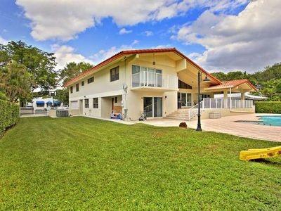 1312 Obispo Ave