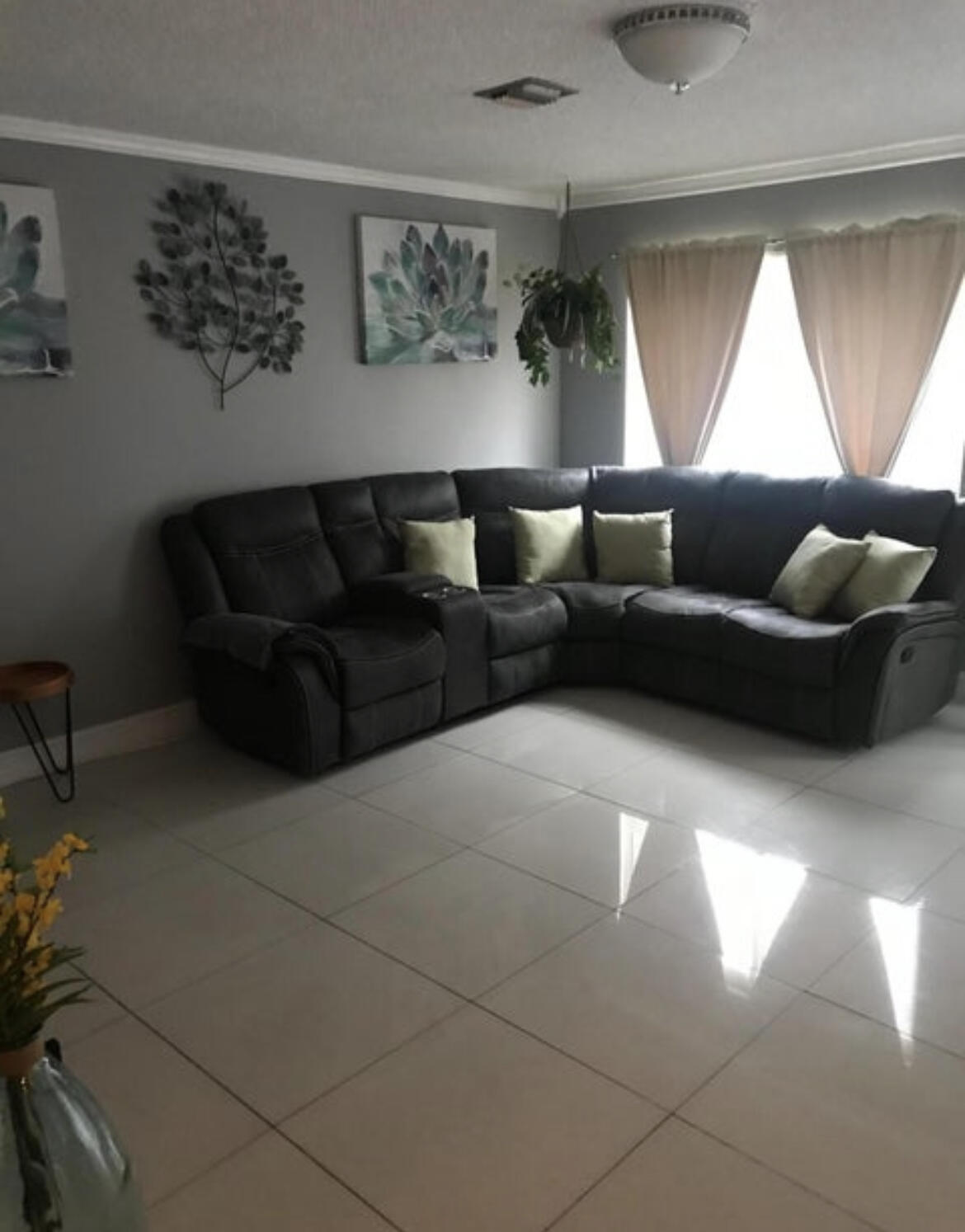 3604 Inlet Circle
