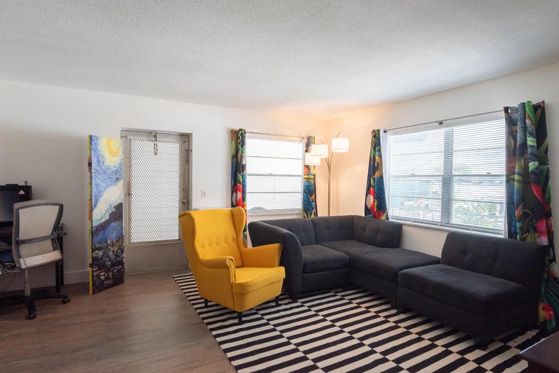 HOVIANNA APTS CONDO - Residential