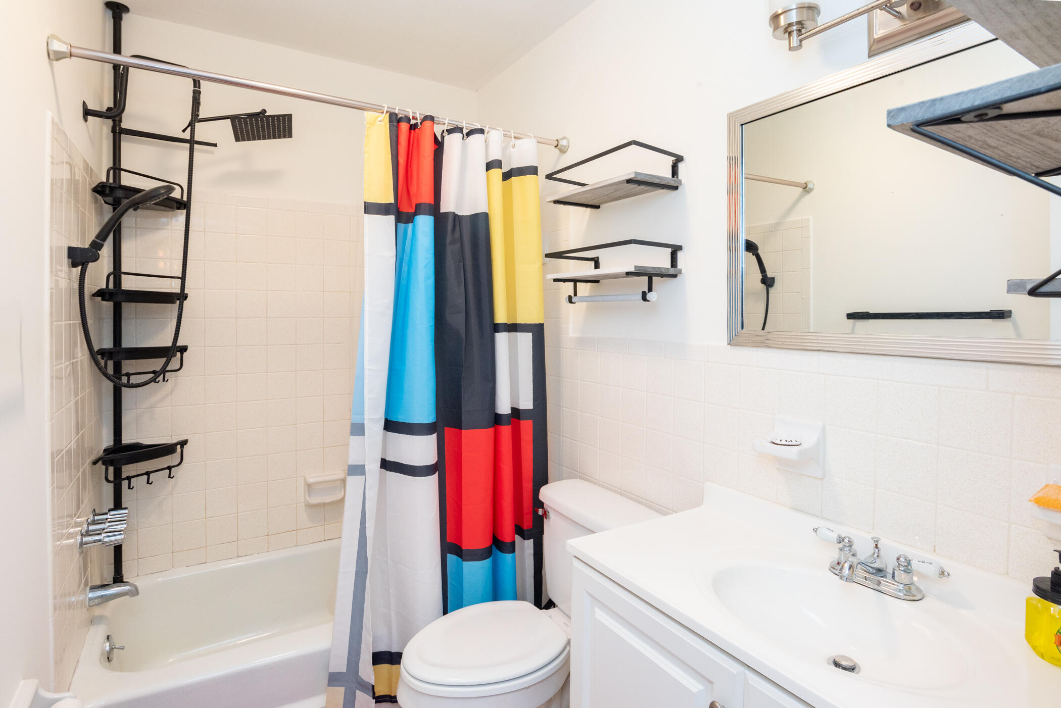 HOVIANNA APTS CONDO - Residential