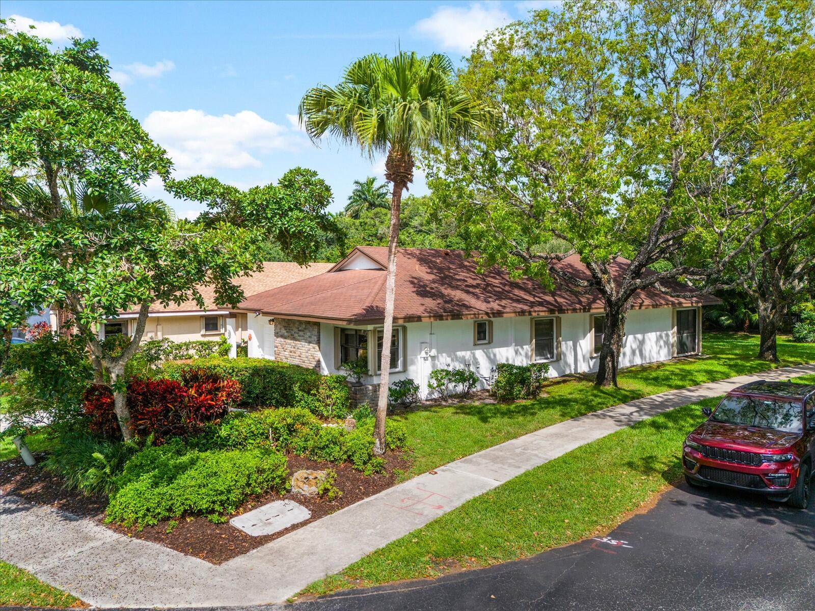 TARTAN COCONUT CREEK - Residential