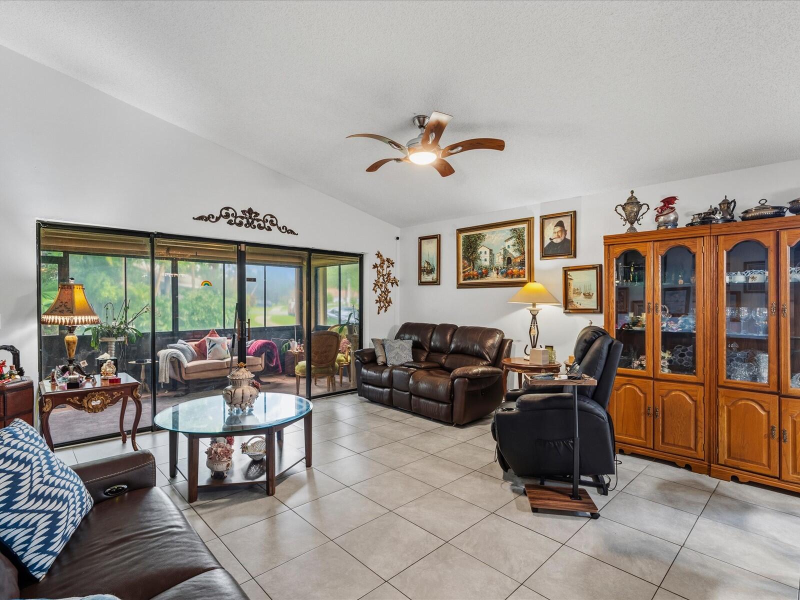 TARTAN COCONUT CREEK - Residential
