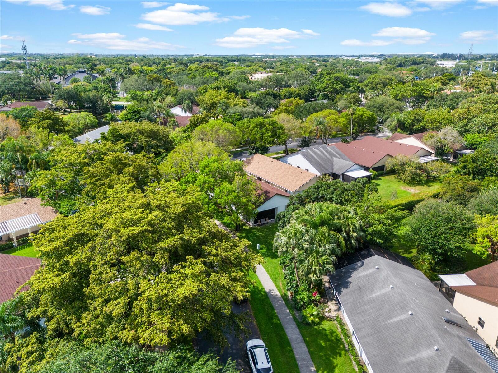 TARTAN COCONUT CREEK - Residential