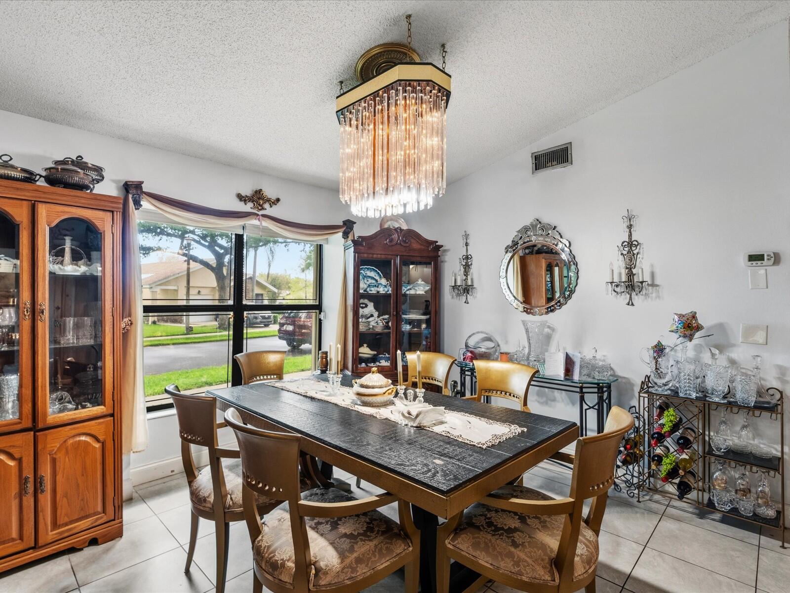 TARTAN COCONUT CREEK - Residential