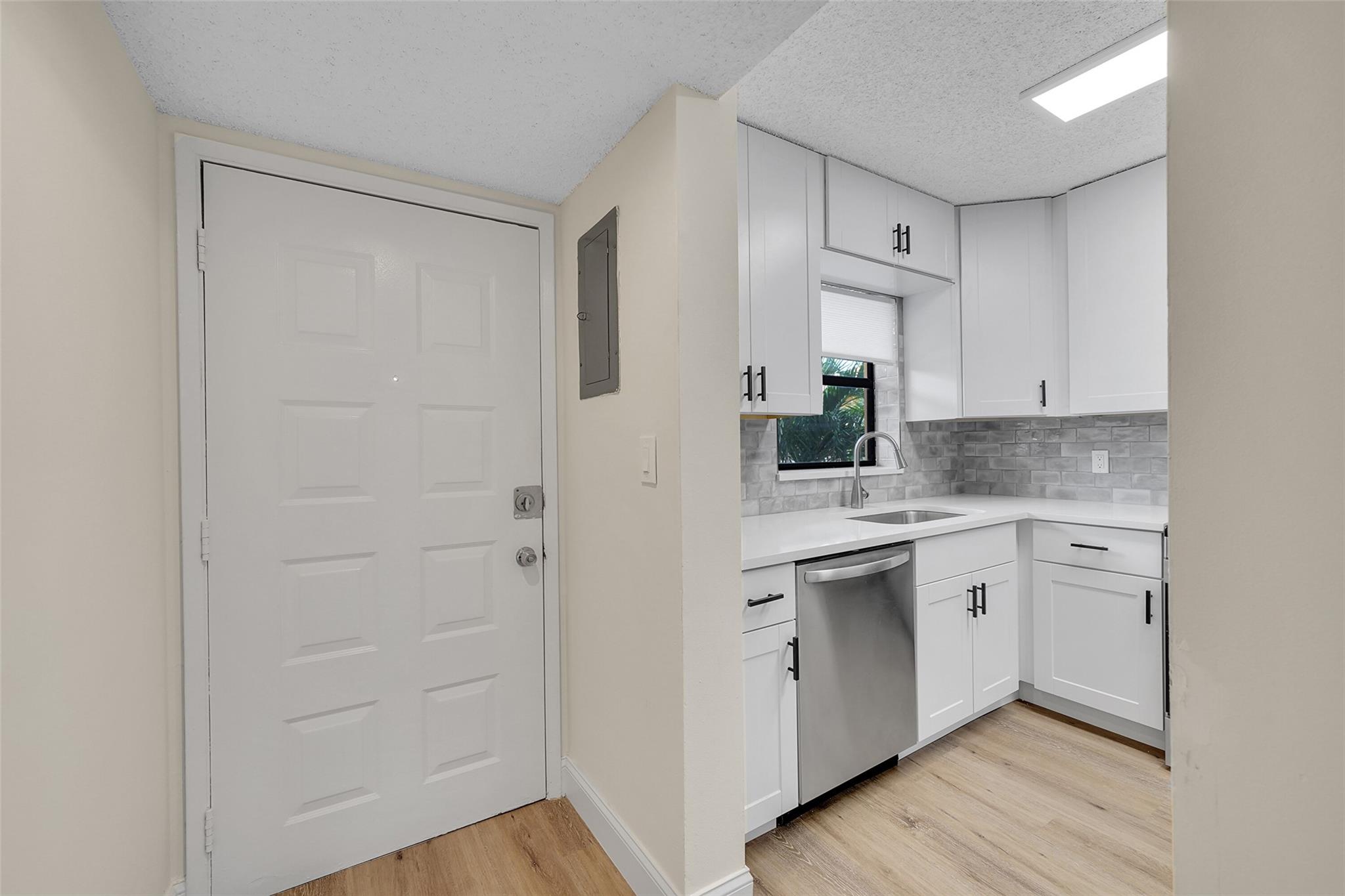 11441 NW 39th Ct 218