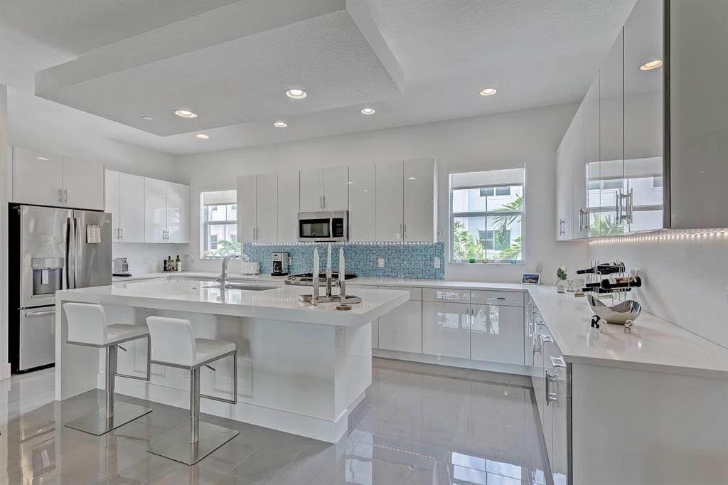 Photo of 7087 Edison Place, Palm Beach Gardens, FL 33418 (MLS # R10820598)