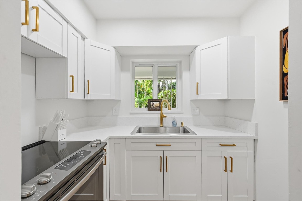 Las Olas Park Corr 6-12 B - Residential