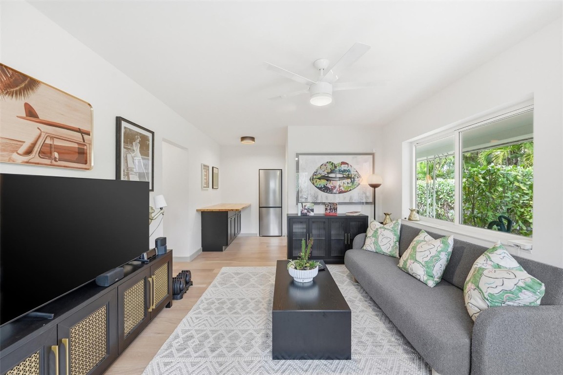 Las Olas Park Corr 6-12 B - Residential