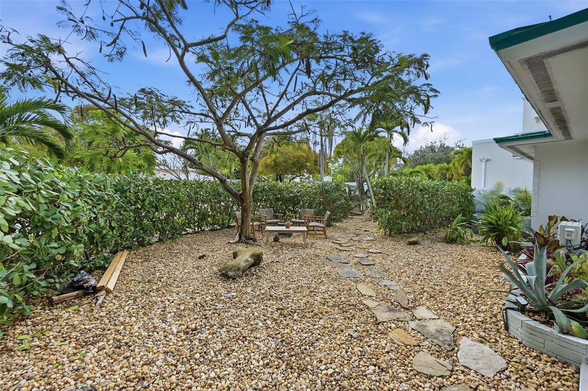 Las Olas Park Corr 6-12 B - Residential