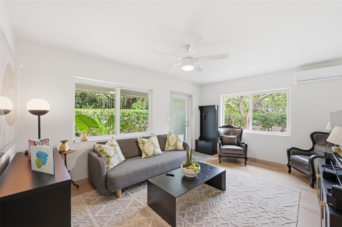 Las Olas Park Corr 6-12 B - Residential