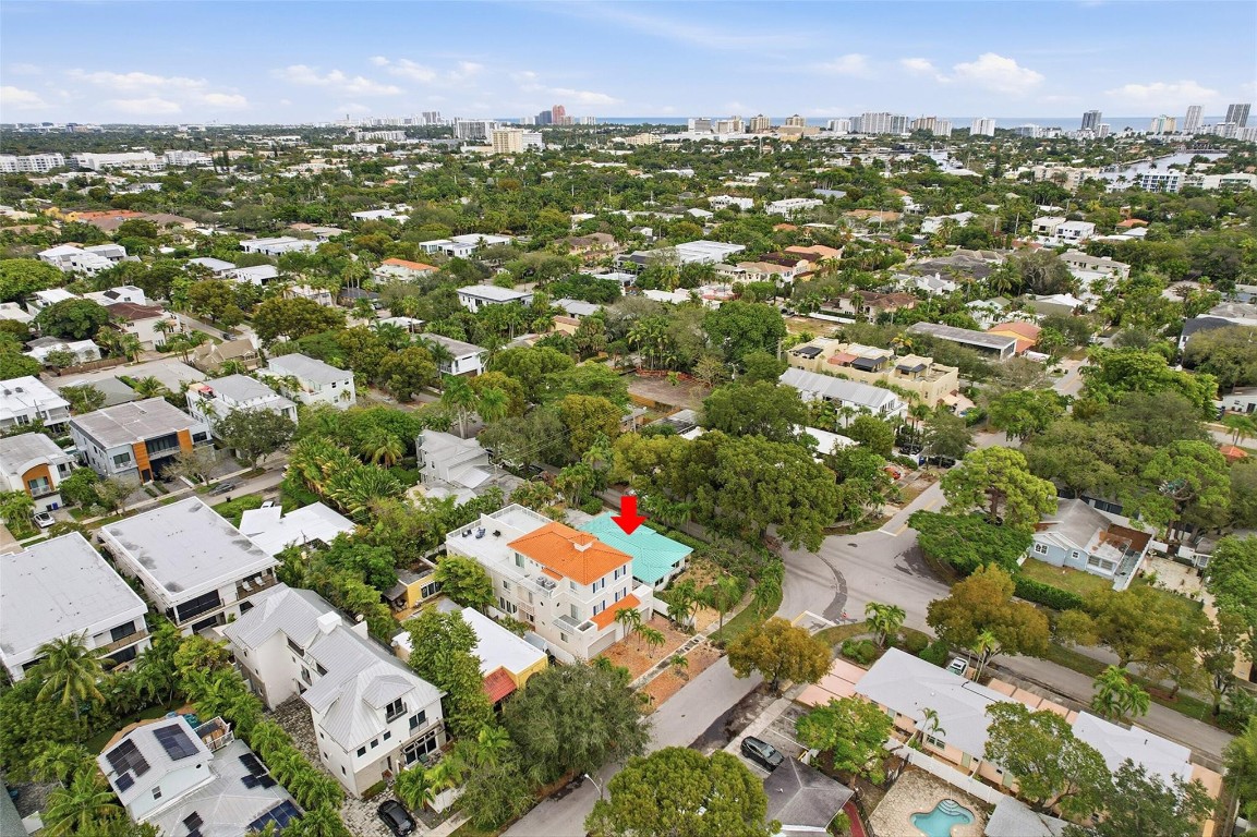 Las Olas Park Corr 6-12 B - Residential