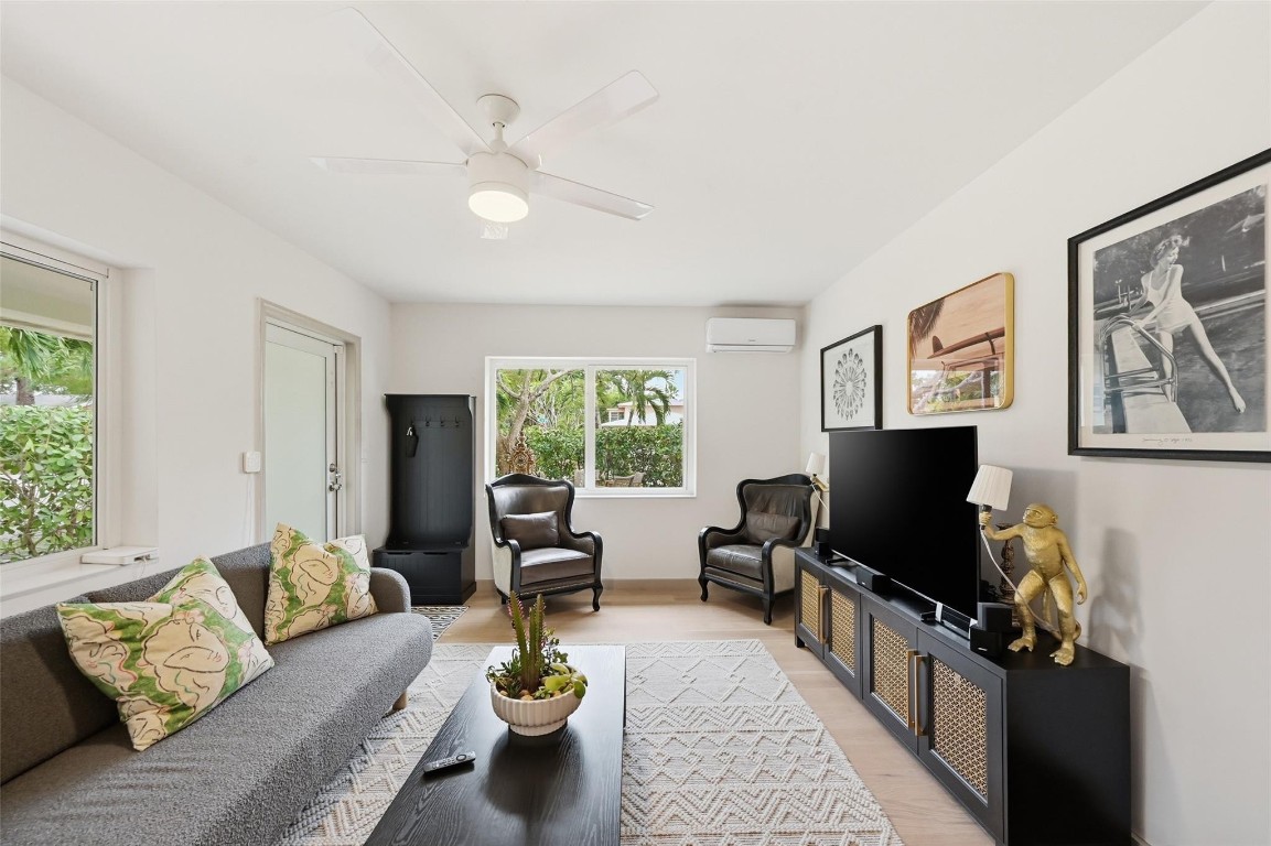 Las Olas Park Corr 6-12 B - Residential