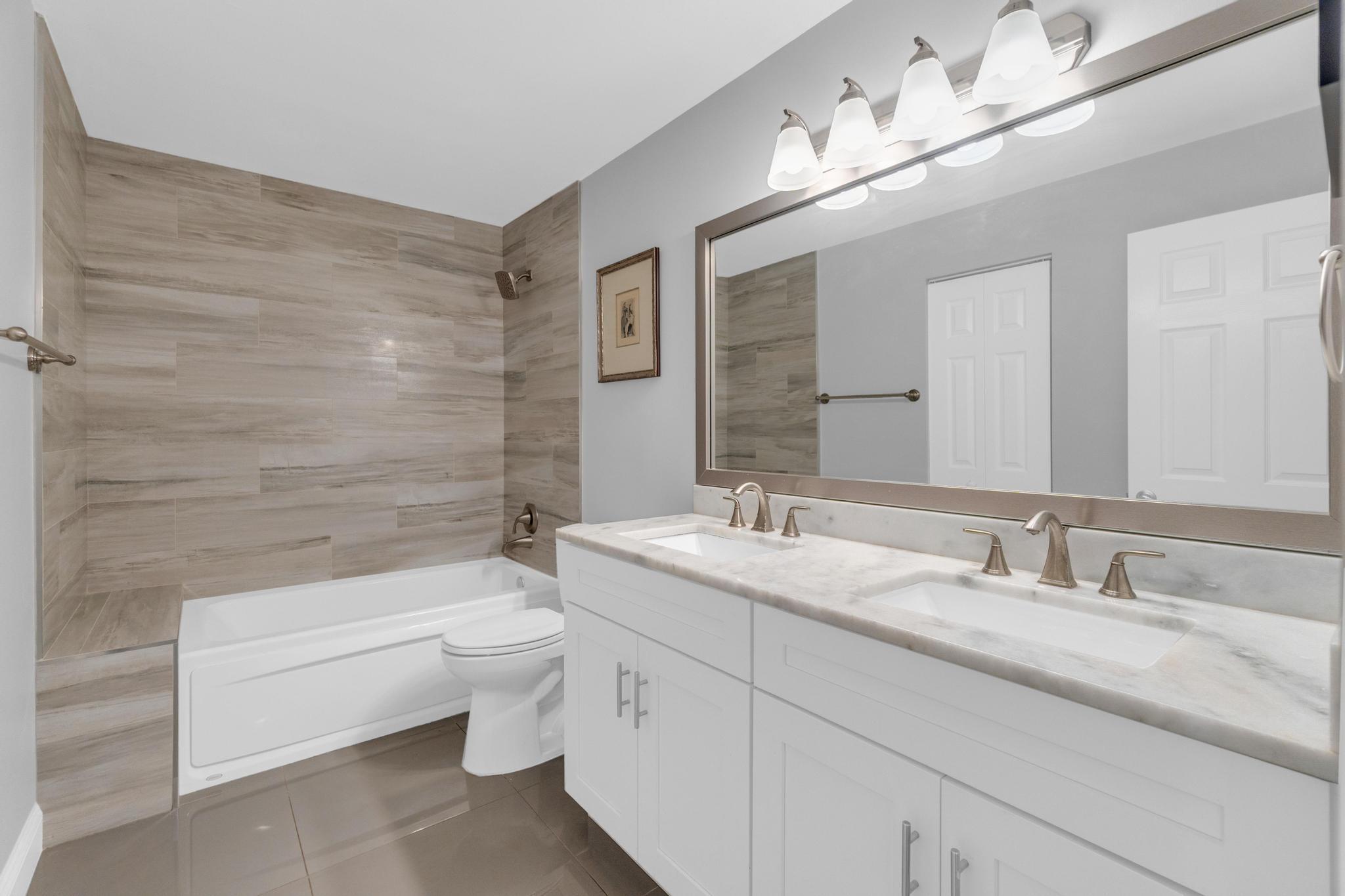BOCA GREENS 1 - Residential