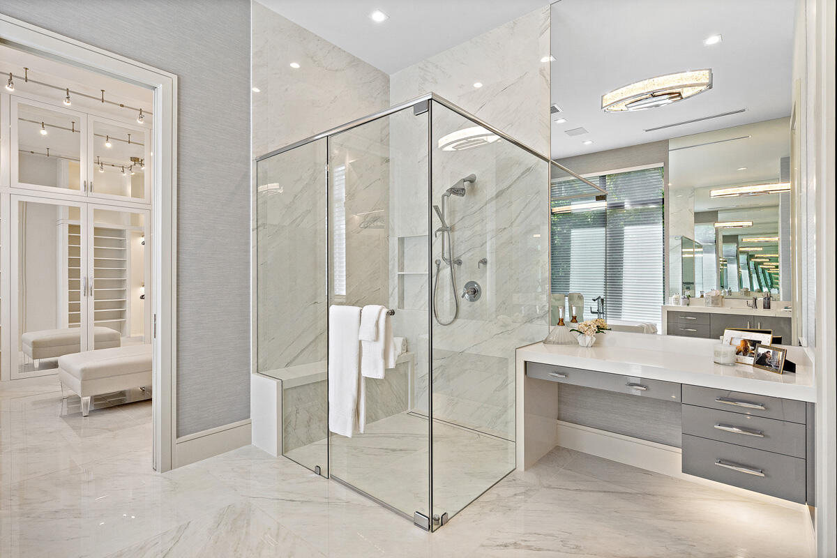 ROYAL PALM YACHT & COUNTR - Residential