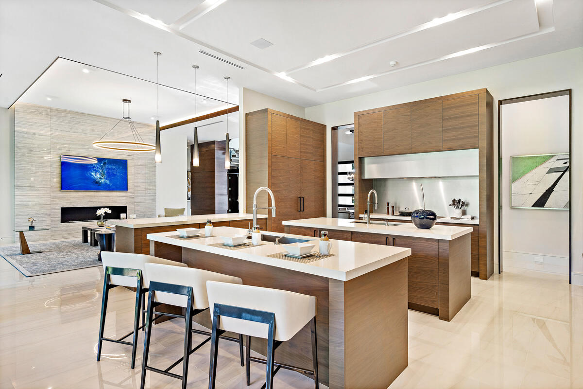 ROYAL PALM YACHT & COUNTR - Residential