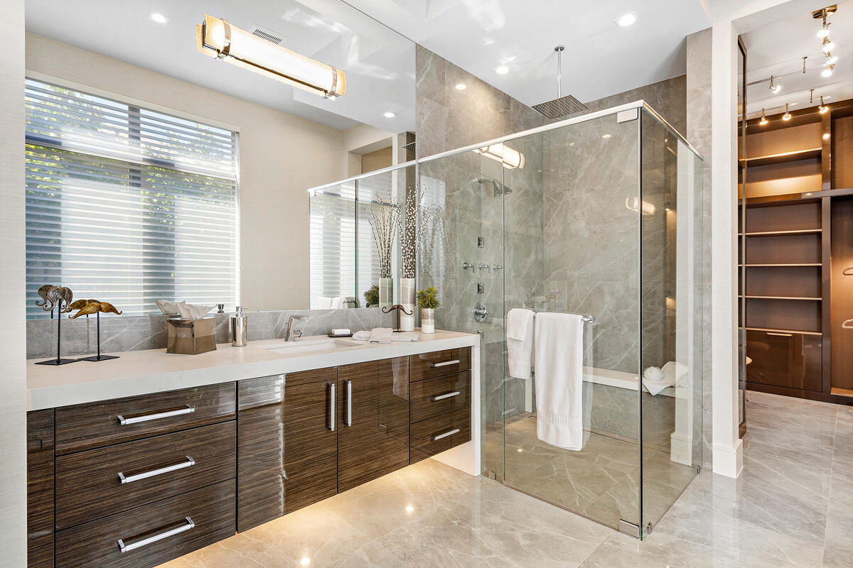 ROYAL PALM YACHT & COUNTR - Residential