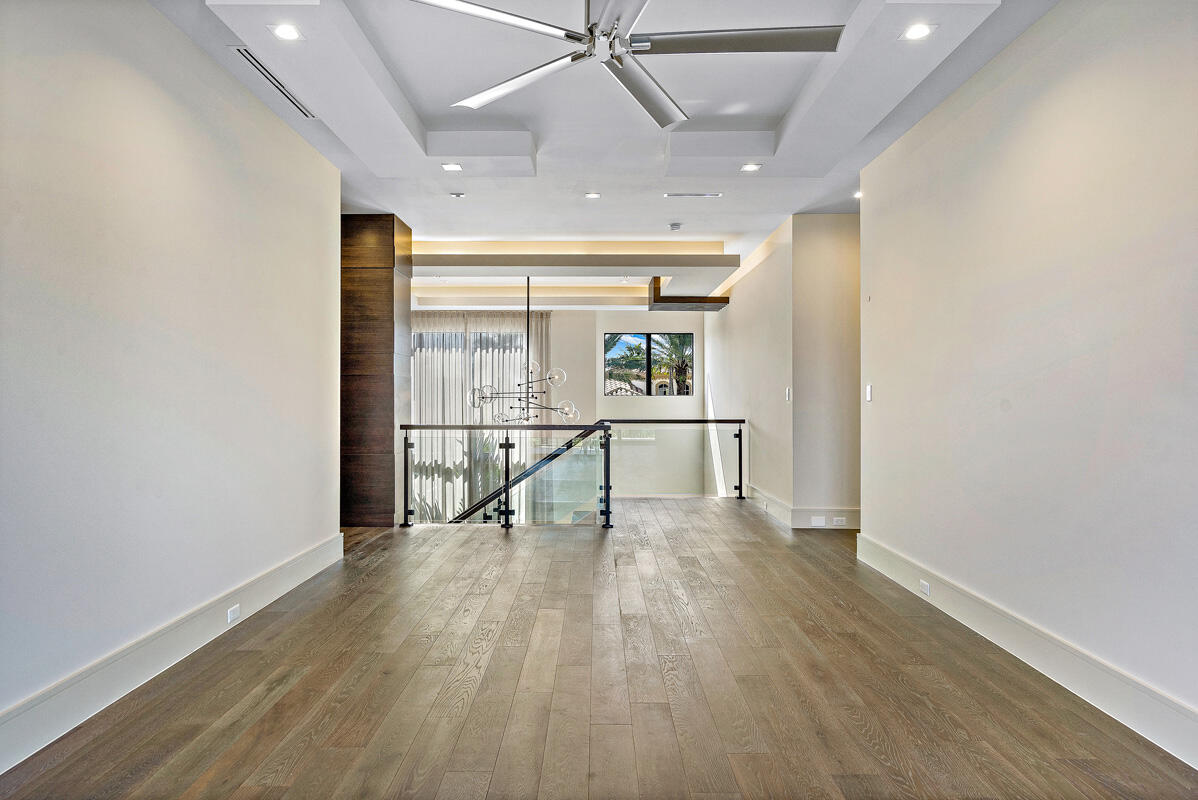 ROYAL PALM YACHT & COUNTR - Residential