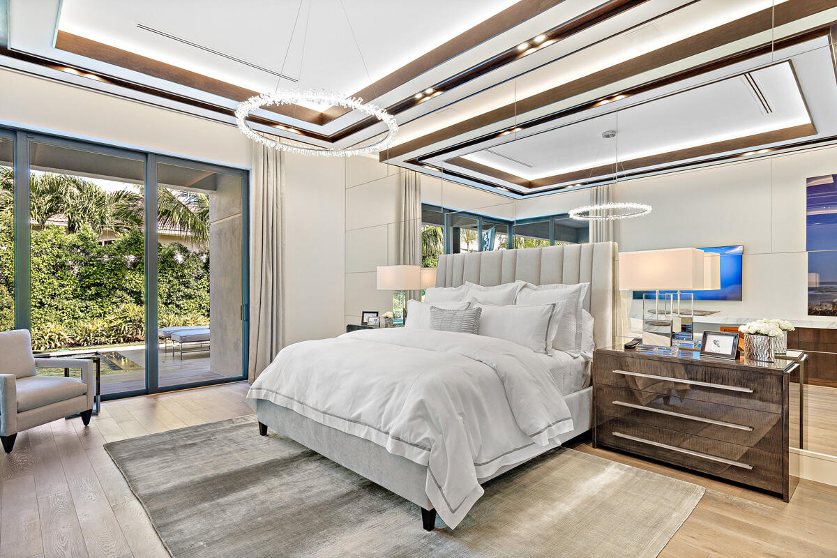 ROYAL PALM YACHT & COUNTR - Residential