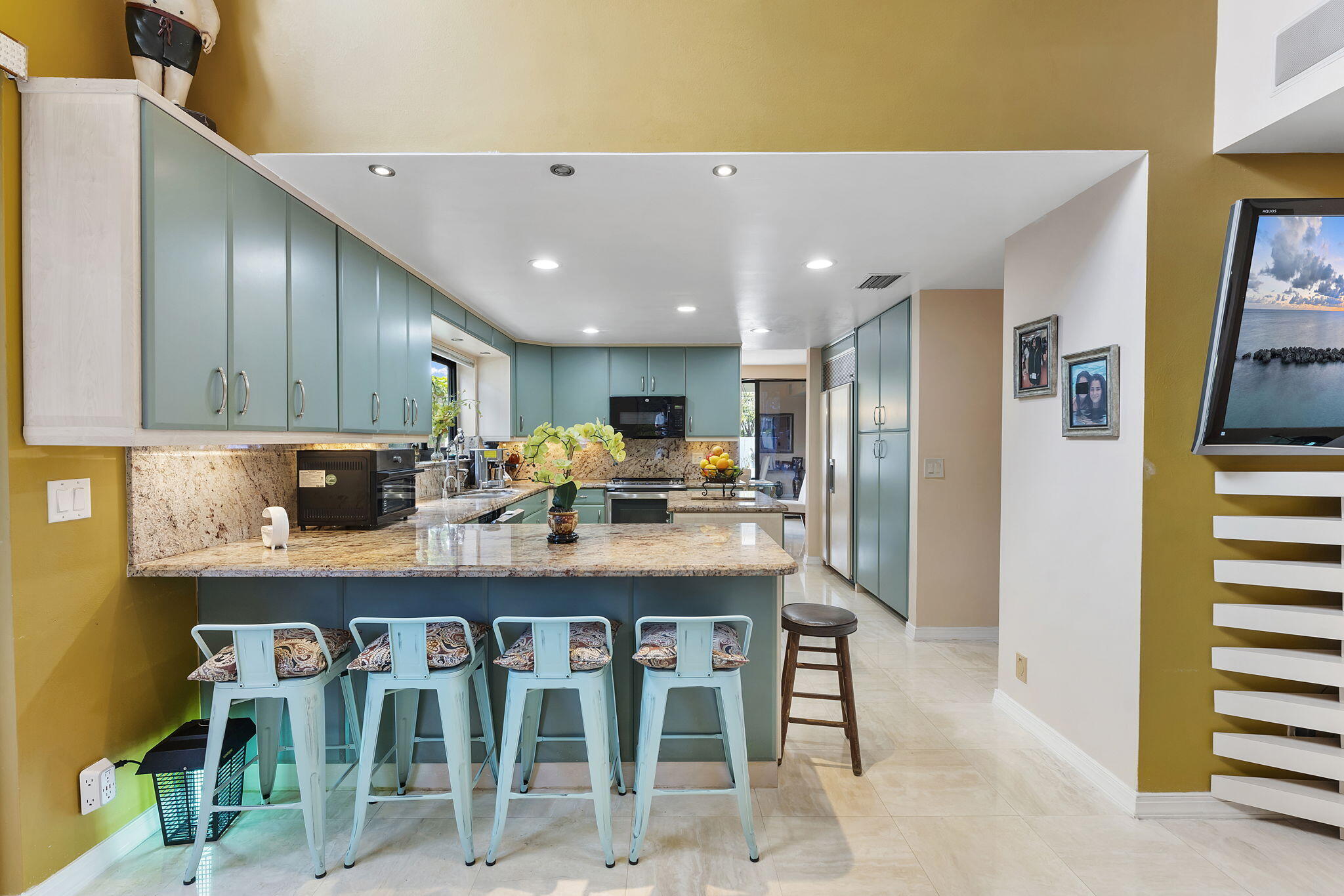 VILLA FLORA AT BOCA POINTE - Residential