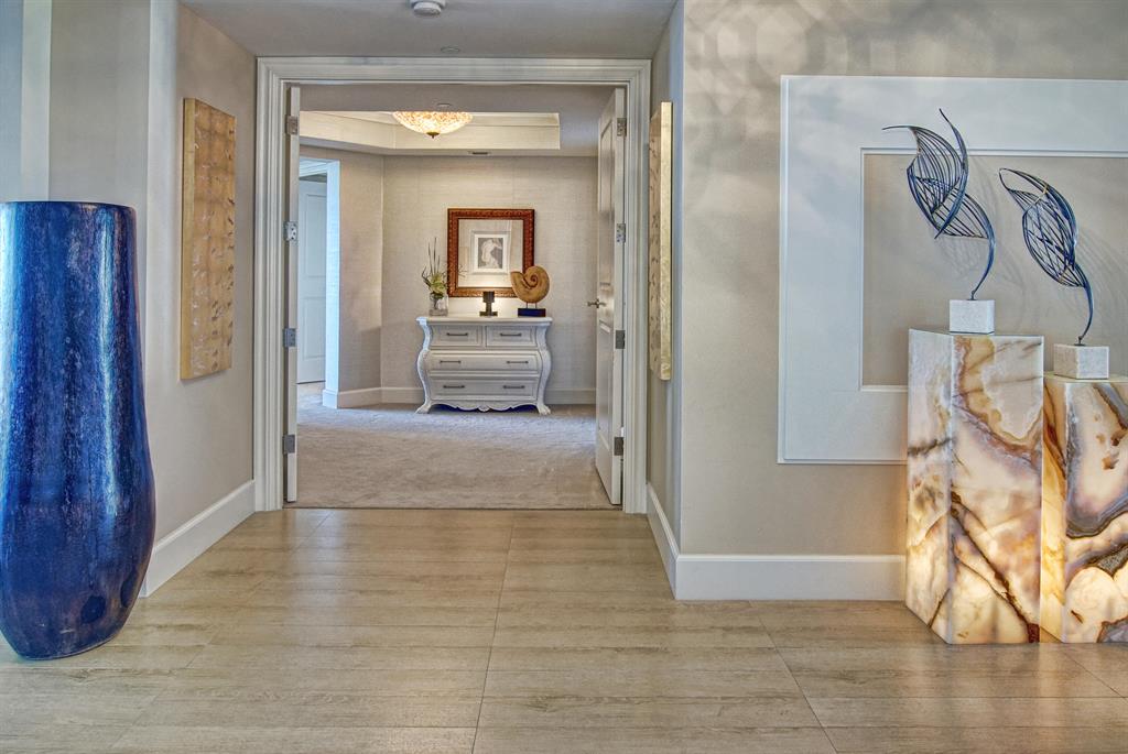 RITZ CARLTON RESIDENCES - Residential