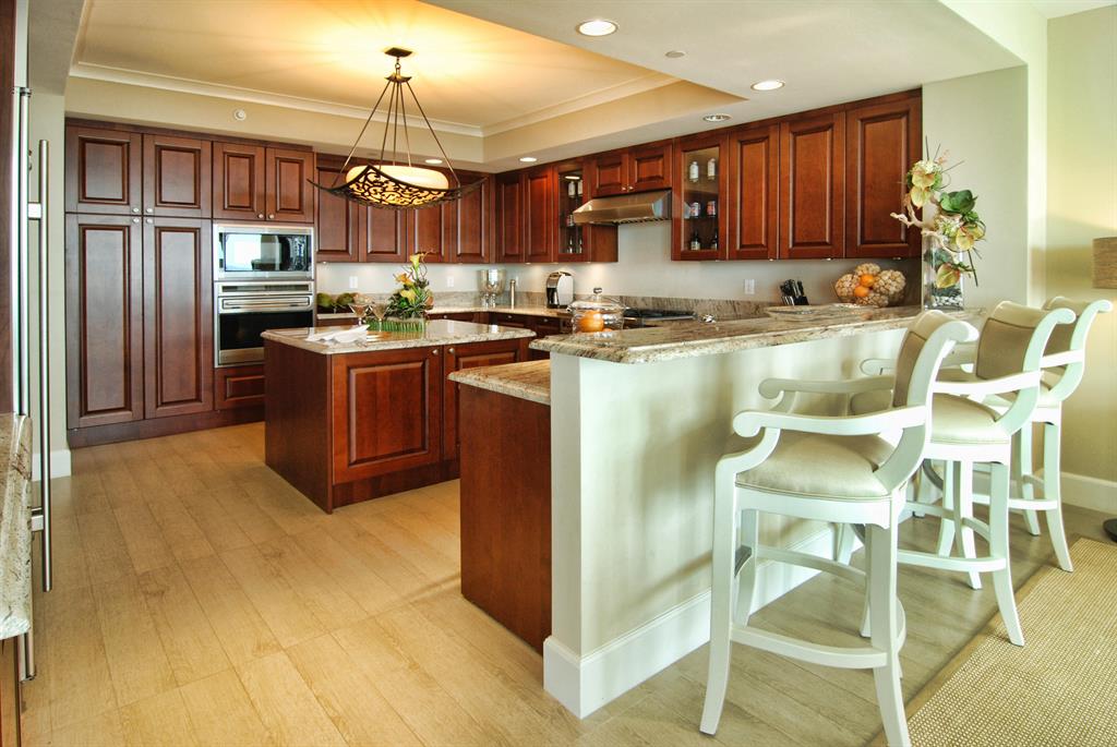 RITZ CARLTON RESIDENCES - Residential