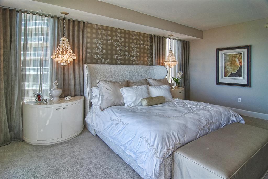 RITZ CARLTON RESIDENCES - Residential