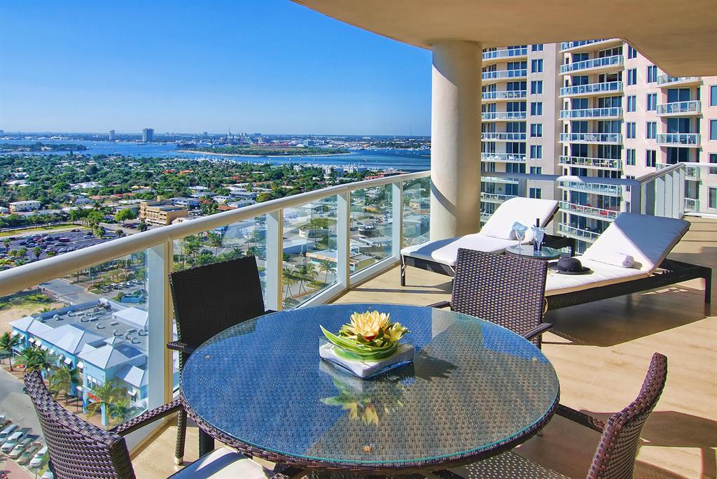 RITZ CARLTON RESIDENCES - Residential