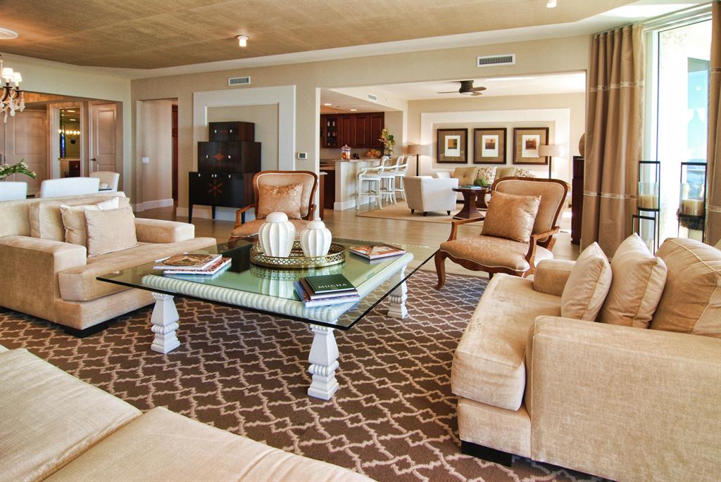 RITZ CARLTON RESIDENCES - Residential