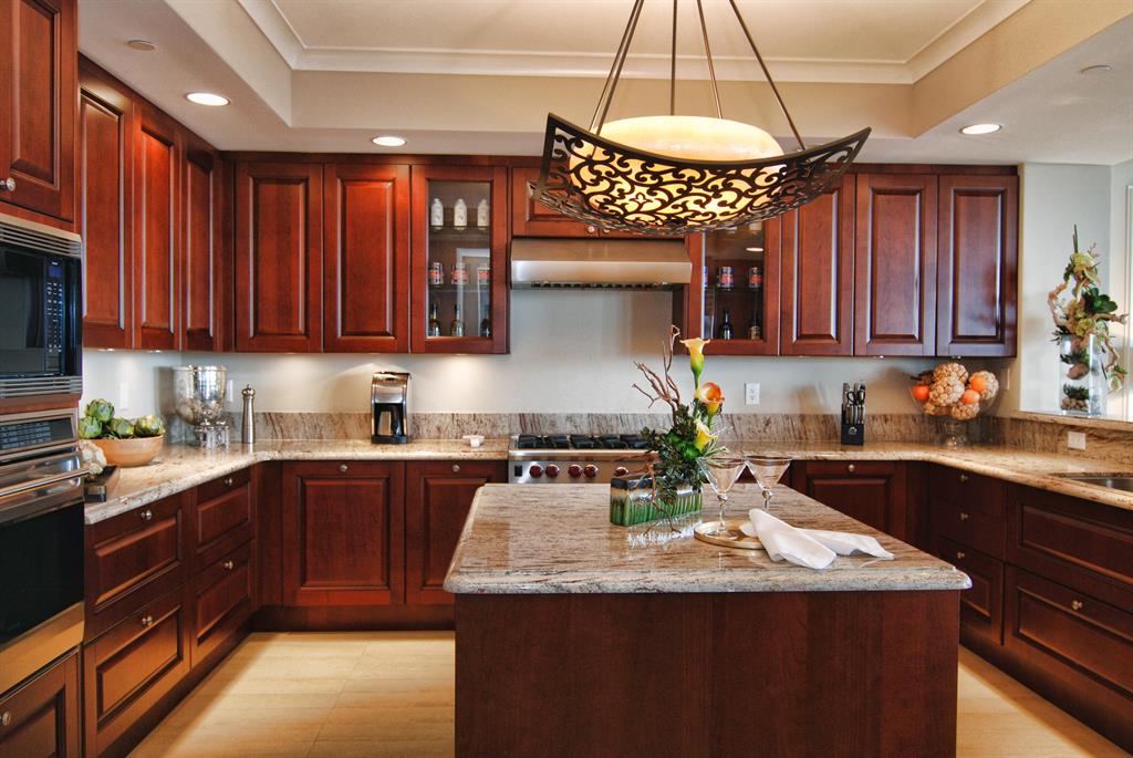 RITZ CARLTON RESIDENCES - Residential