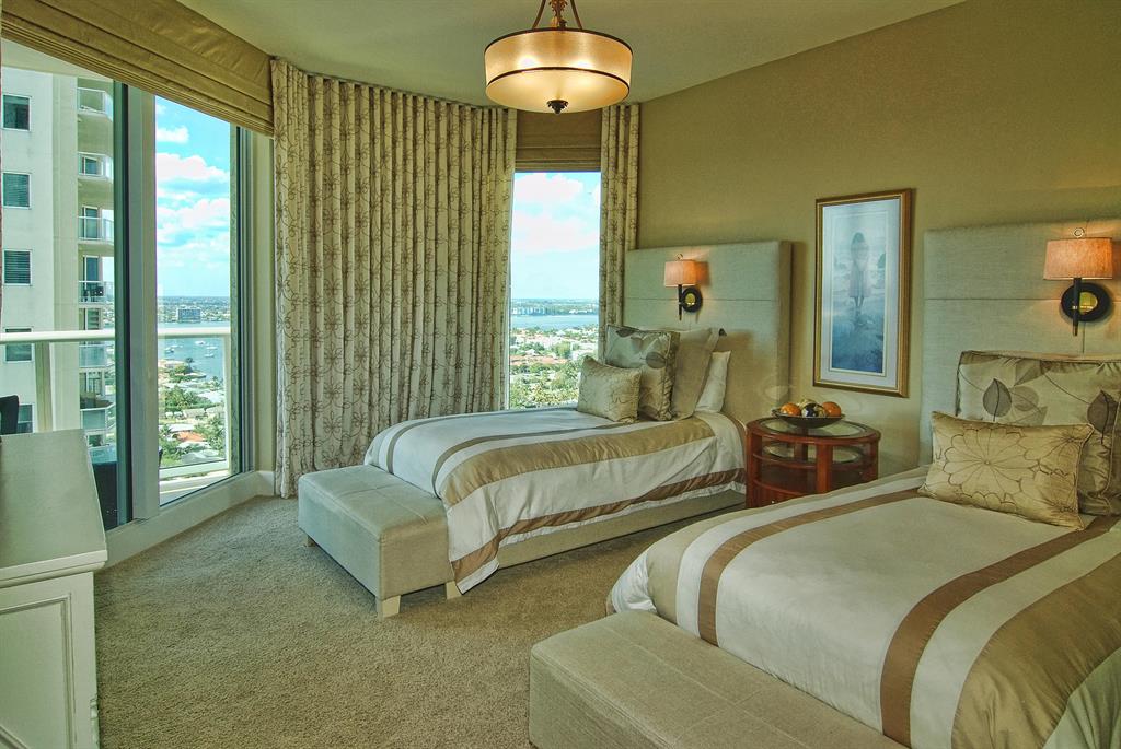 RITZ CARLTON RESIDENCES - Residential