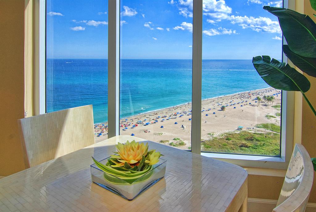 RITZ CARLTON RESIDENCES - Residential