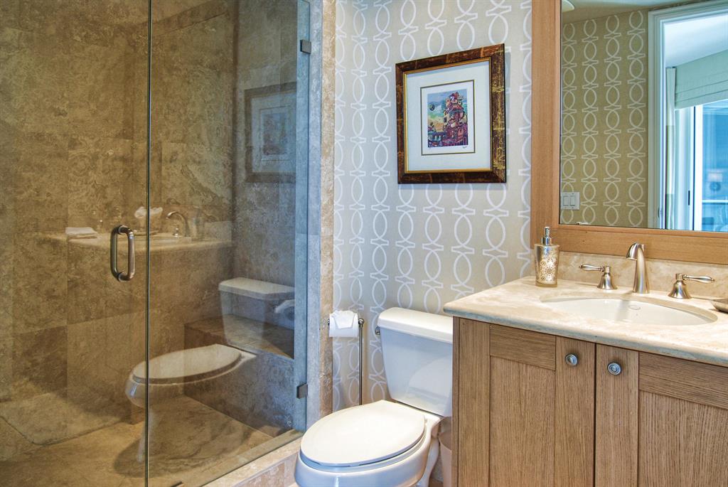 RITZ CARLTON RESIDENCES - Residential