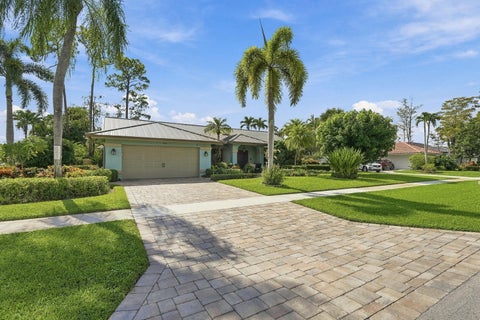 Tiny photo for 13629 NORTHUMBERLAND Circle, Wellington, FL 33414 (MLS # B26085537)