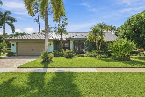 Tiny photo for 13629 NORTHUMBERLAND Circle, Wellington, FL 33414 (MLS # B26085537)