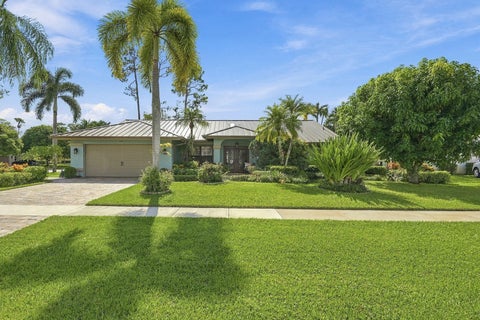 Tiny photo for 13629 NORTHUMBERLAND Circle, Wellington, FL 33414 (MLS # B26085537)