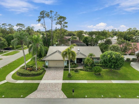Photo of 13629 NORTHUMBERLAND Circle, Wellington, FL 33414 (MLS # B26085537)