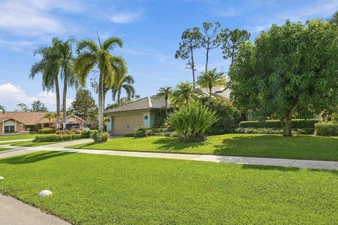 Tiny photo for 13629 NORTHUMBERLAND Circle, Wellington, FL 33414 (MLS # B26085537)