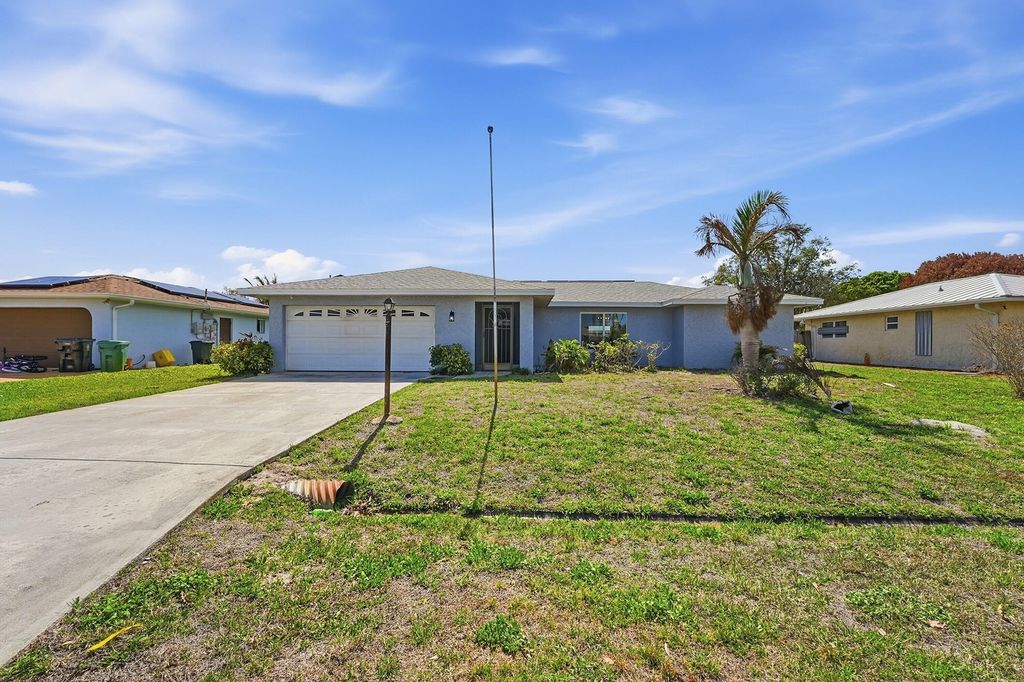 Photo of 826 SE Quiescent Lane, Port Saint Lucie, FL 34983 (MLS # R11164751)